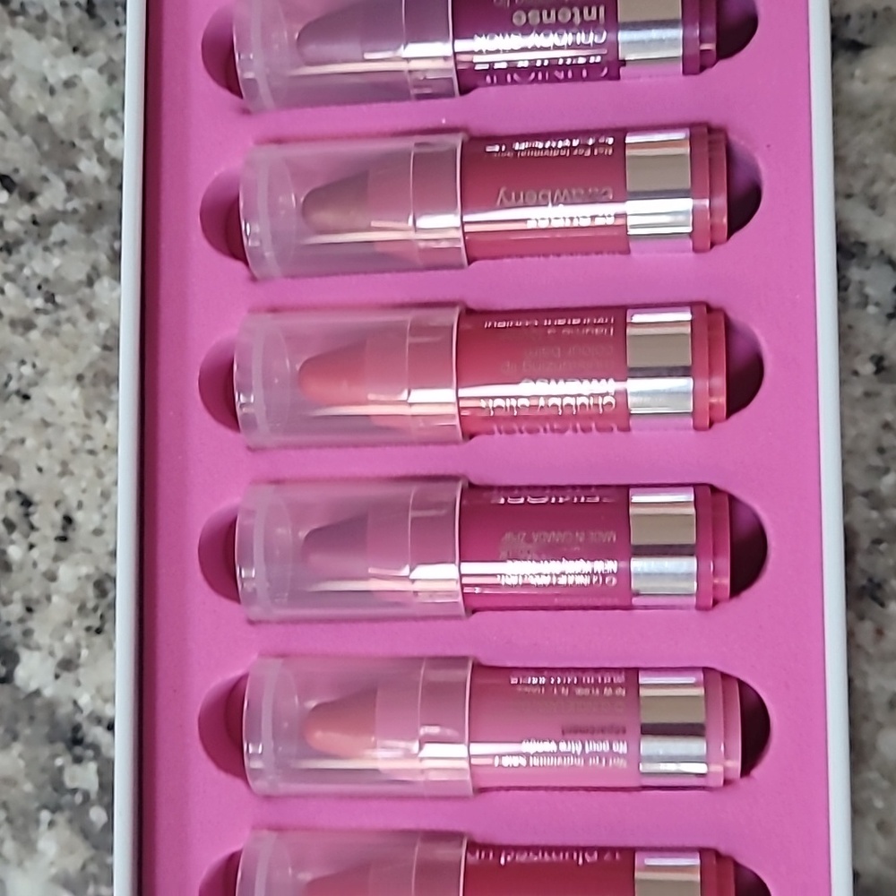 Clinique Chubbettes RARE Lip Set - Picture 9 of 16